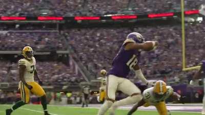 [Highlight] The home crowd got SO LOUD for Justin Jefferson