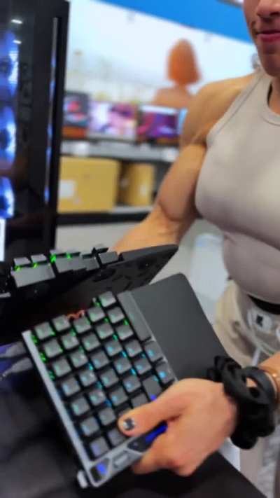 Carolyne Marquez- Controller durability test failed immediately