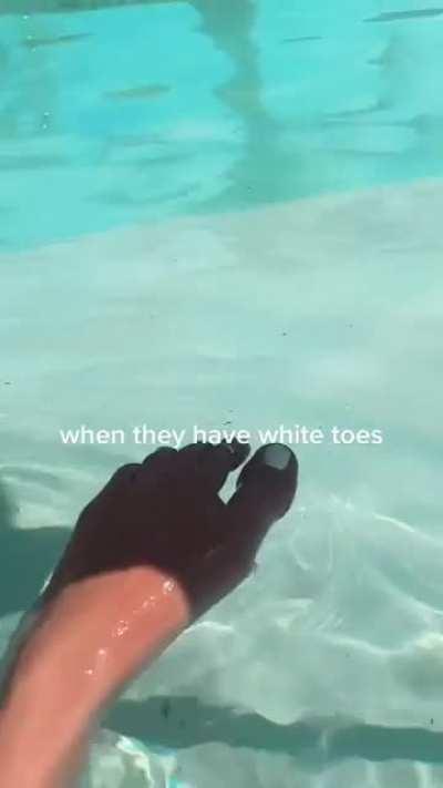 Toes!!