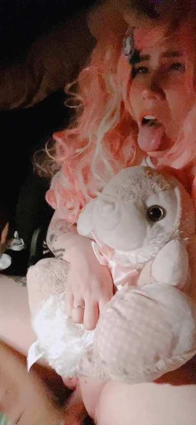 Daddy stuffs Princess Tira 😇