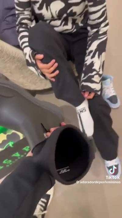 Tiktoker has stinky feet 😮‍💨