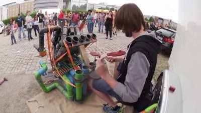 А вы техно сыграть могли бы на флейте водосточных труб?