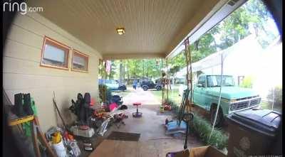 Man runs over off duty cop in Cullman Alabama