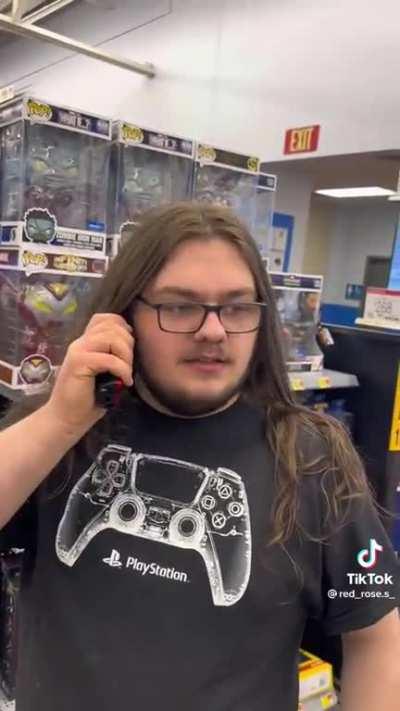 They hit the south tower 😟