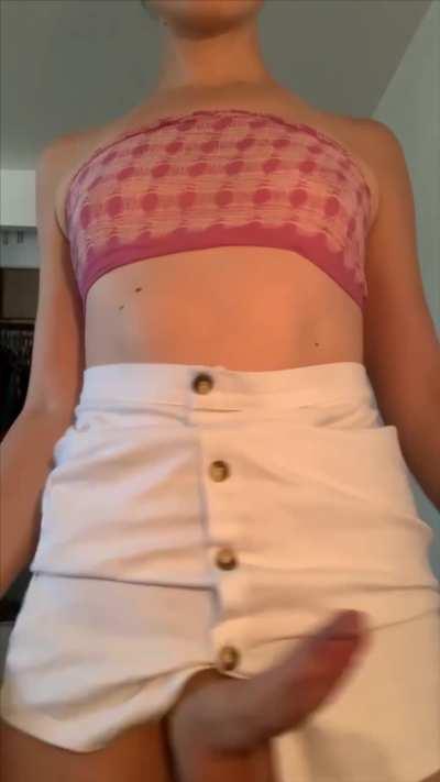 God I’ve been stroking all day 😭 need someone who can keep up