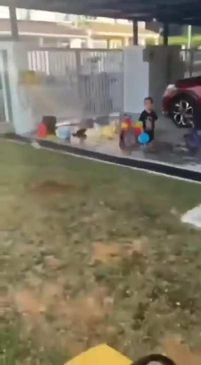 the culprit is caught wet-handed