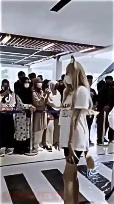 Cuando invitas a tu amigo de Bariloche a un evento porteño