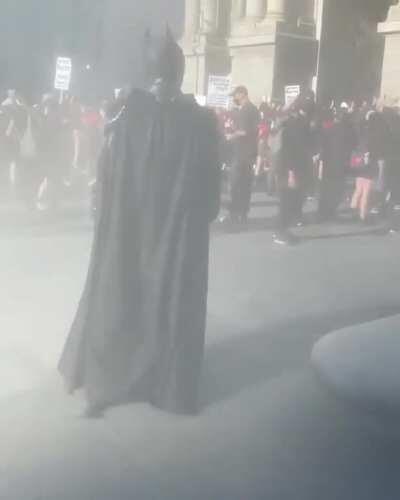 This madlad is roaming around as batman in US protests