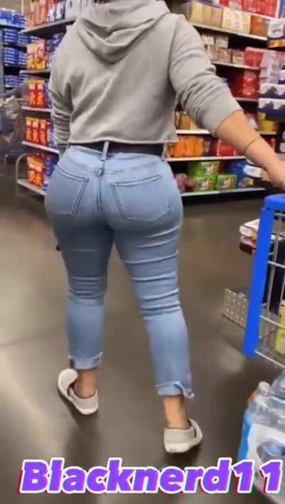 {SELLING} HMU ON TELEGRAM (@ BLACKNERD11) FOR CANDID FOLDERS/CHATS✅ NO TRADES❌