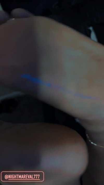 Make a mess on my soles ♡