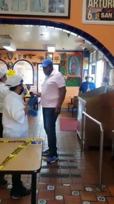 Guy flips out after girl declines to have lunch with him, tells her to “go back to f***ing Asia