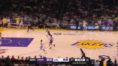 [Highlight] AD with a ridiculous snatch-block to get his 4th block of the game