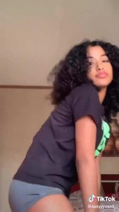 Aaayyyaaaa__ - Video #3790