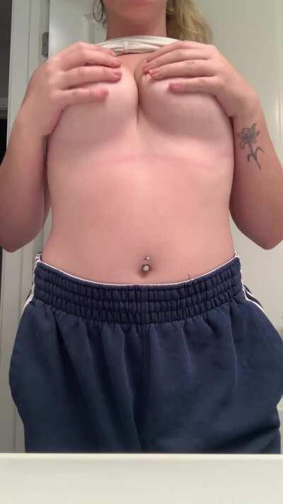 First titty drop🙈 how did I do? [OC]