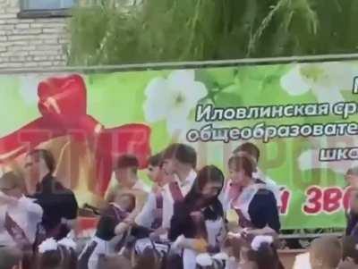 Schoolboy tried to cut the throat of his classmate