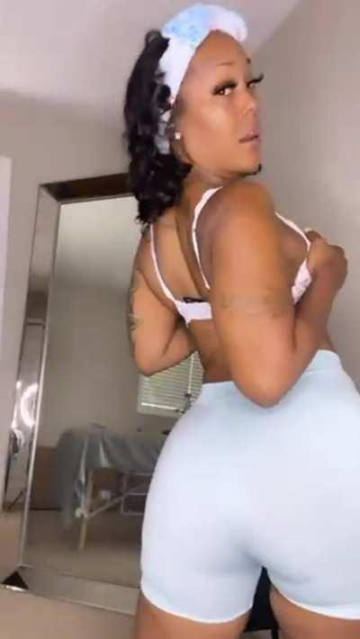 38yo mom who’s still trying to be cute…