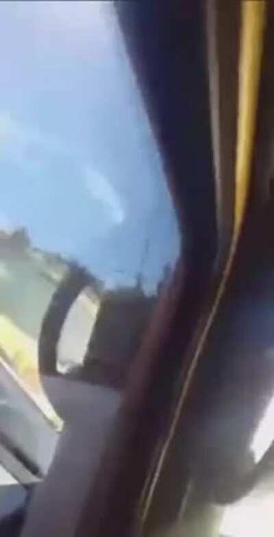 SE ESTÁ CAGANDO WEE NOOOOOO