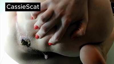 Spread Ass Standing Farty Dump (+ Orange Bush!) [GIF]