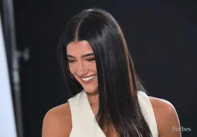 Charli D'amelio's pretty face