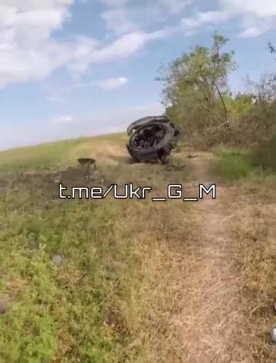 RU POV: Another destroyed American-made M2A2 Bradley BMP, in the SMO zone
