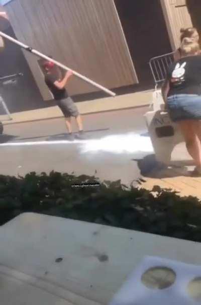 fizeram um bloco em homenagem ao muca, orgulho da comunidade!!