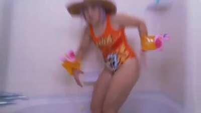 Does anyone think she'll go back to making big booty content? I hope we see more stuff like this now that she's back.