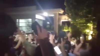 江苏CIA颜色革命现场：要终止不要暂停