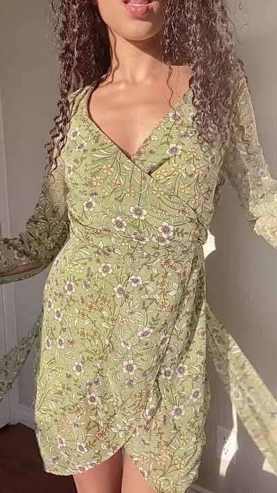 Good girls dont wear panties 😇