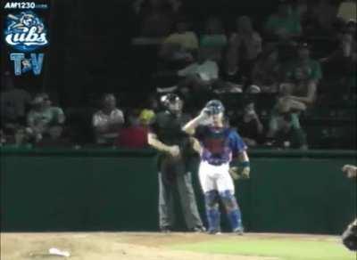 [Highlight] Umpire Ejects Organist for Playing Three Blind Mice