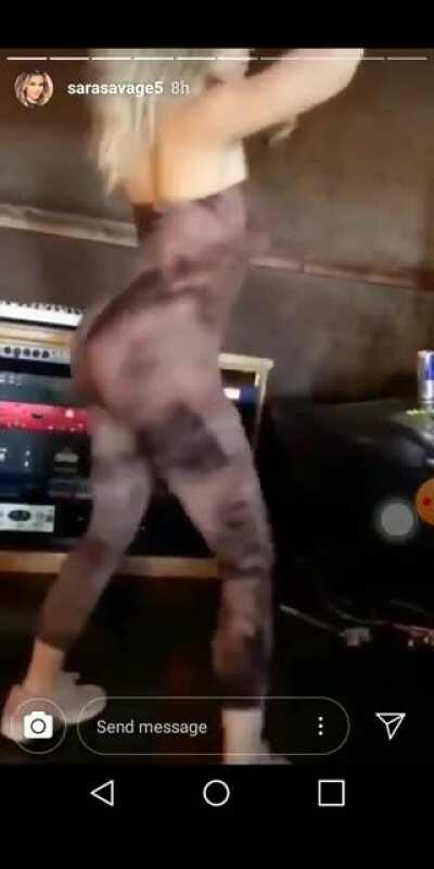 Sara Savage Twerk Vid #2