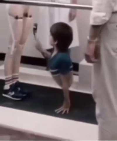 O mlk desistiu de ter pernas pra virar um gorila do gorila tag