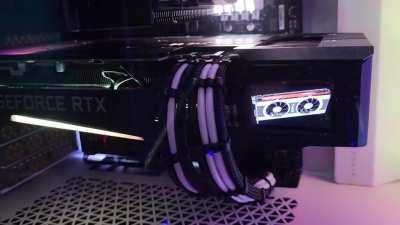 All the GPUs i ever owned, on the screen of the GPU i currently use...