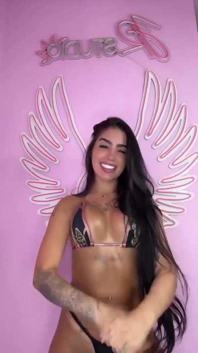 MC Mirella @mireella