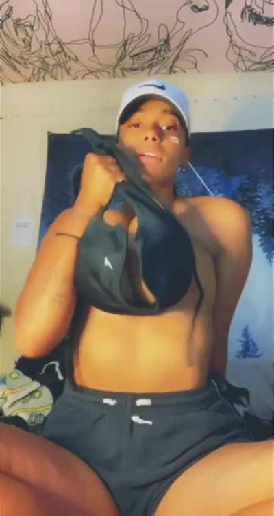 Possibly the best tits I’ve ever seen on reddit 😍