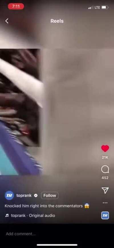 Naa jit got clocked in da head wit a chair☠️☠️