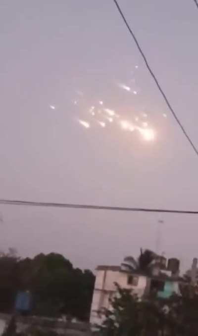 Tonight's Starship Explosion Debris Flying Over Cuba