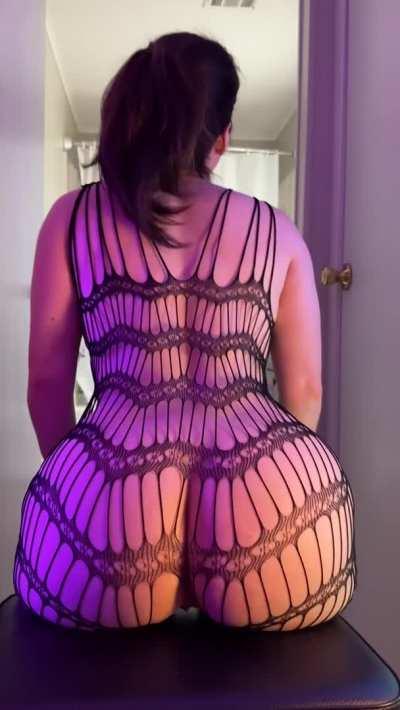 I’m probably the best and worst neighbor ever 😜