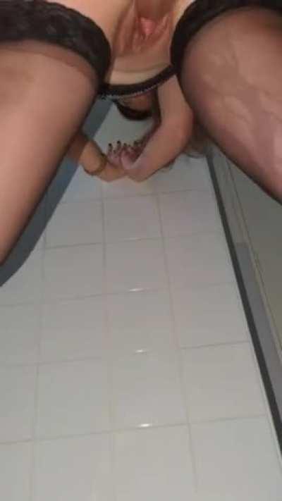 I squirt properly with its beautiful penetration