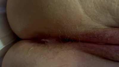 My neighbor just help me changing the light and left a surprise to my husband clean when he gets home from is game ❤️ will be a nice and delicious surprise for him