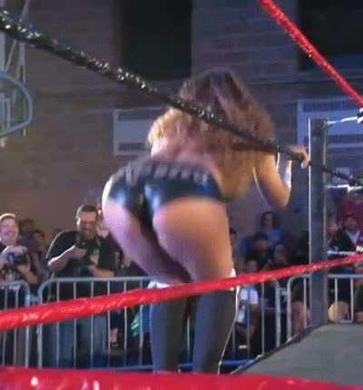 Zelina Vega during her time on the indies as Rosita