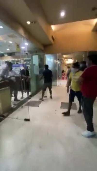 Guy becomes impatient, and gets what he deserved.