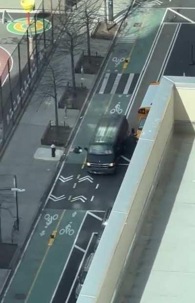 Very important driver creates his own VIP lane