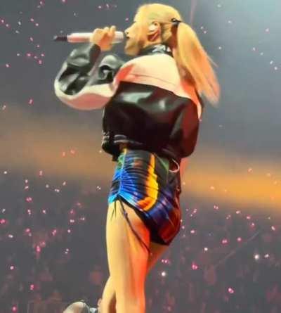 Rose in a short dress 🔥