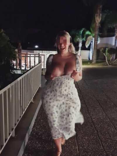 I love flashing on holiday!