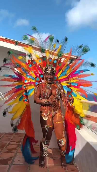 Carnival Monday was BeYoutifulSong - beyoutiful @dfunmachine