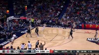 [Highlight] Ingram hits the ridiculous fadeaway over Kawhi