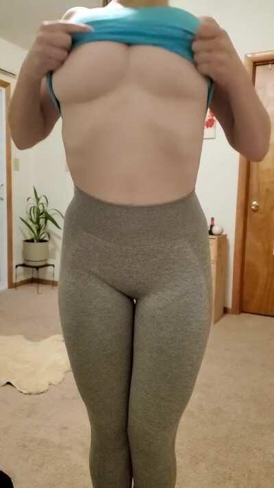 (18f) I'm a little nervous, no one has seen these in real life 😔