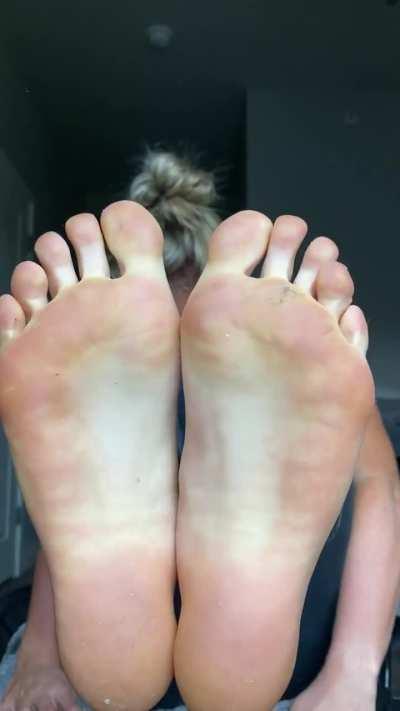 I just left the gym and they are dirty, i need a helper!😋