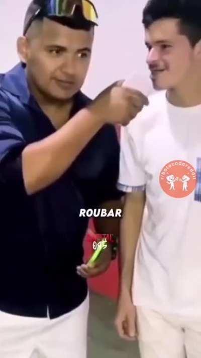 Aí eu perdi no argumento!