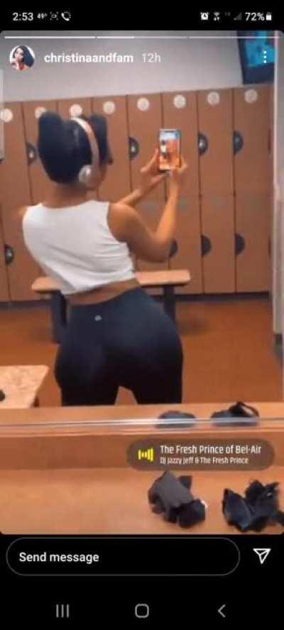 Christina wit Lil ass shake😍